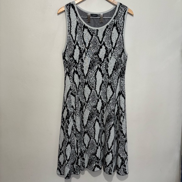Torrid Elegant Black Snakeskin Print Sleeveless Sweater Dress Size 10 - Picture 7 of 11